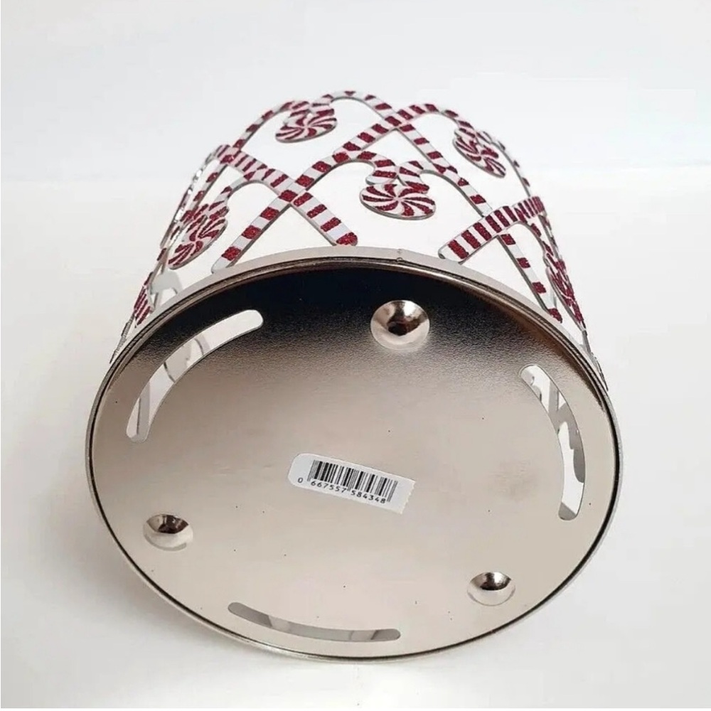 *NEW* HOLIDAY ~ PEPPERMINT LANE ~ 3Wick CANDLE HOLDER ~ Bath & Body Works Xmas - Picture 4 of 5